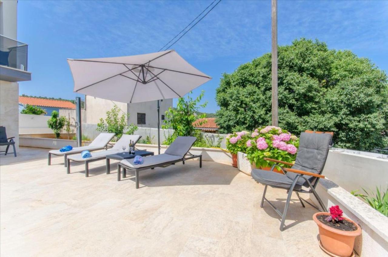 Villa La Drvenik Veli Exterior foto